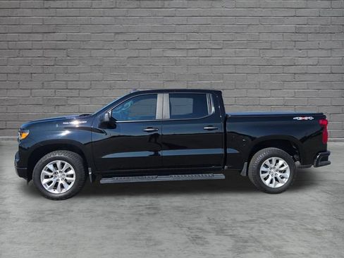 Used 2025 Chevrolet Silverado 1500 Custom AWD/4WD image 2