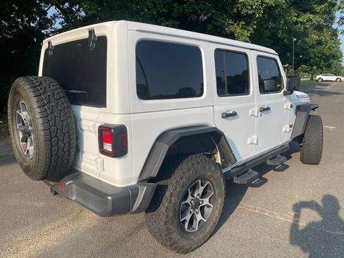 Used 2022 Jeep Wrangler Unlimited Rubicon w/ Cold Weather Group AWD/4WD image 5