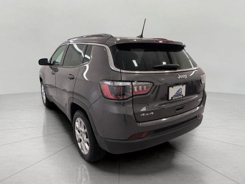 Used 2023 Jeep Compass Latitude AWD/4WD image 45