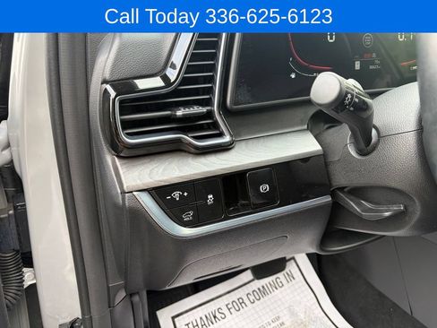 Used 2023 Kia Sportage X-Line w/ X-Line Premium Package AWD/4WD image 13