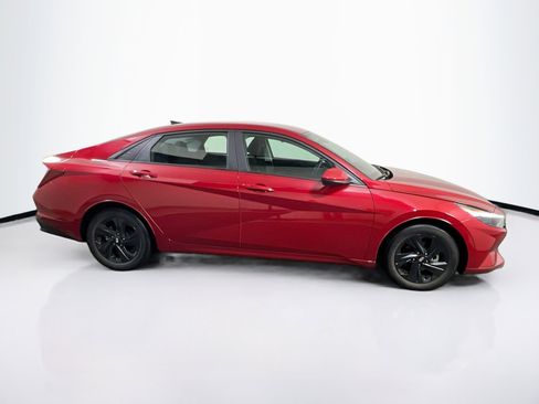 Used 2023 Hyundai Elantra SEL FWD image 4