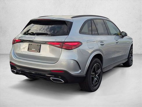 Used 2026 Mercedes-Benz GLC 300 4MATIC image 2