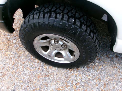 Used 2007 Dodge Ram 1500 Truck ST AWD/4WD image 3