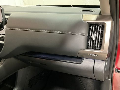 Used 2024 Nissan Pathfinder Platinum w/ Cargo Package image 16