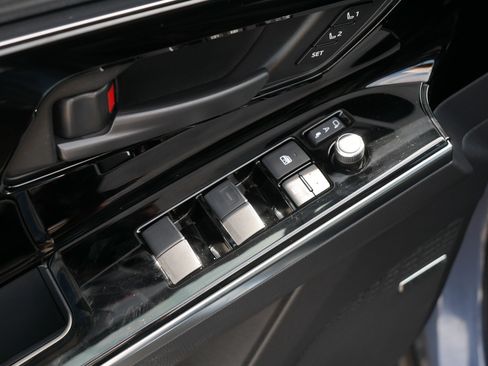 Certified 2023 Subaru Solterra AWD image 19