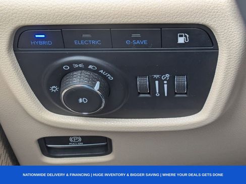 Used 2023 Jeep Grand Cherokee 4WD 4xe w/ Luxury Tech Group II image 44