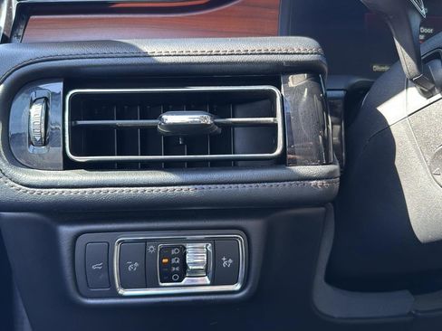 Used 2023 Lincoln Aviator Reserve w/ Jet Package image 17