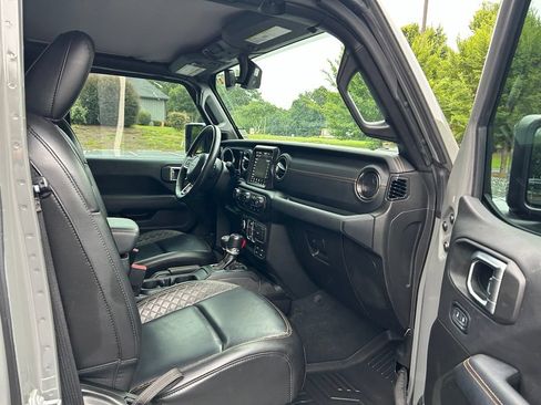 Used 2023 Jeep Wrangler Unlimited Sahara AWD/4WD image 48