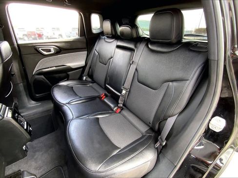 Used 2024 Jeep Compass Latitude image 20