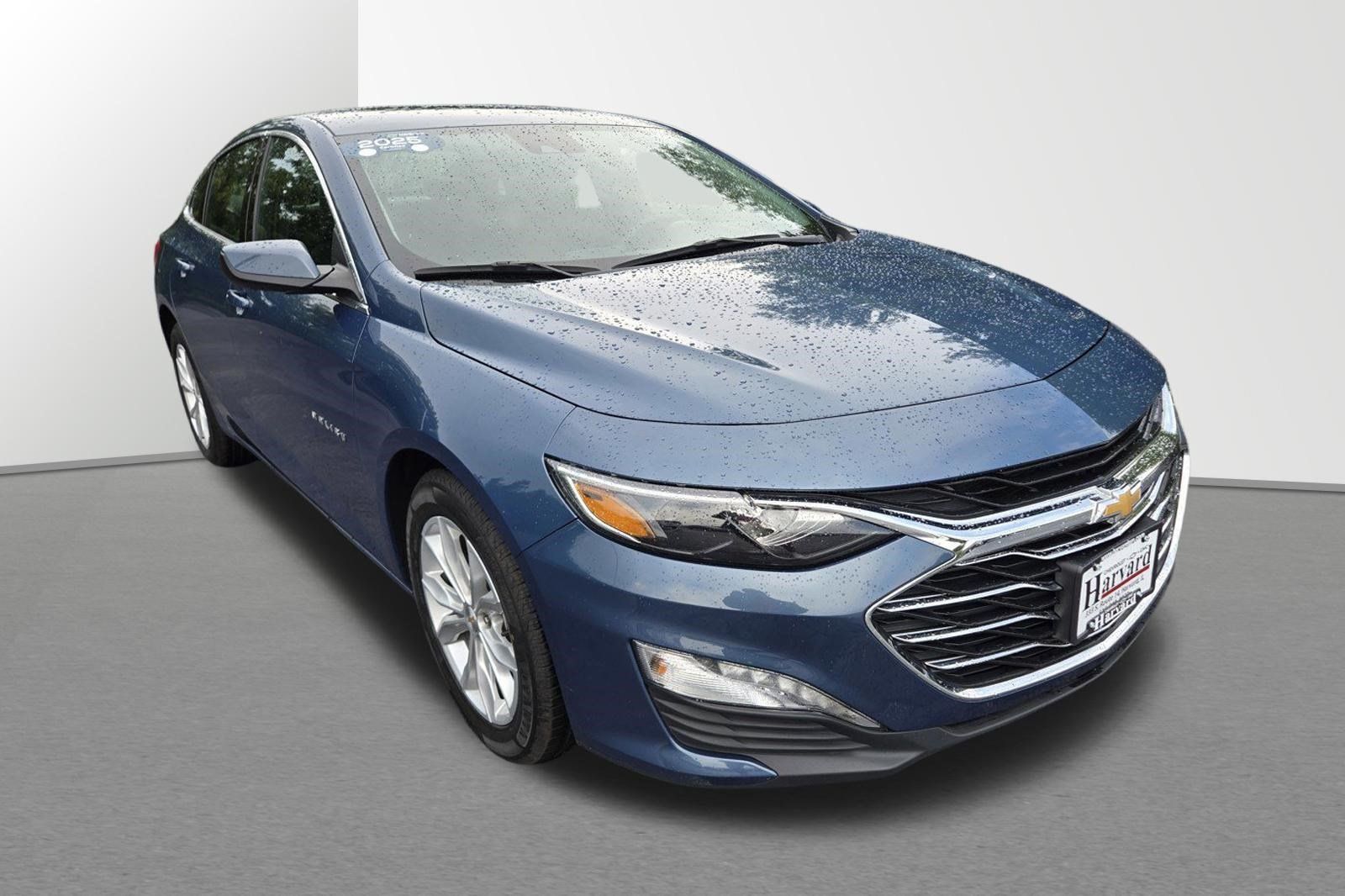 Used 2025 Chevrolet Malibu LT FWD image 1