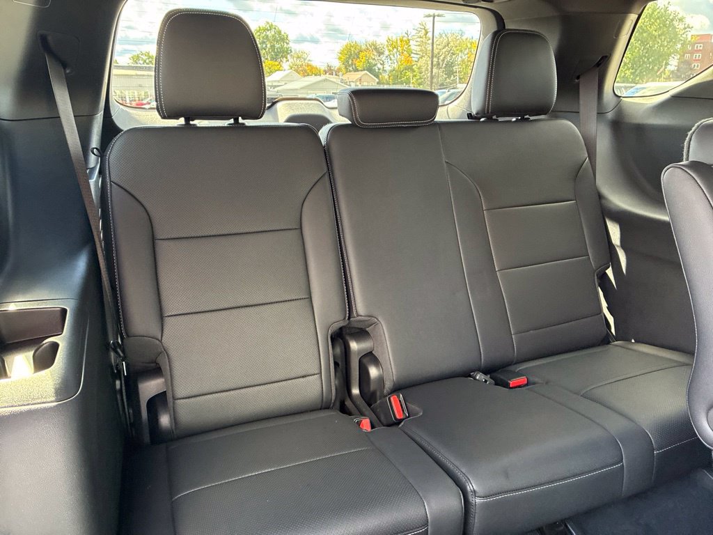 Used 2024 Chevrolet Traverse LT w/ Enhanced Driving Package AWD/4WD image 35