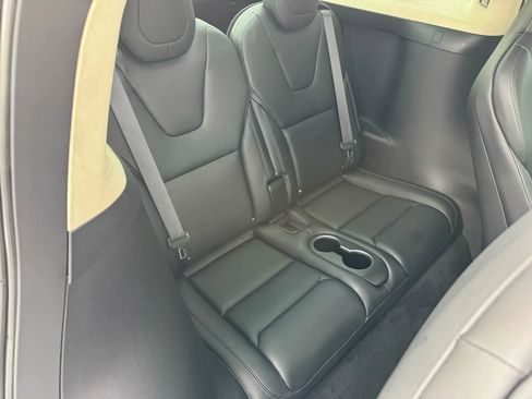 Used 2018 Tesla Model X 75D image 28