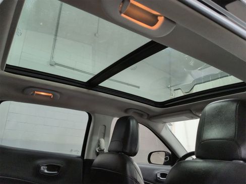 Certified 2019 Jeep Compass Latitude w/ Popular Equipment Group image 23