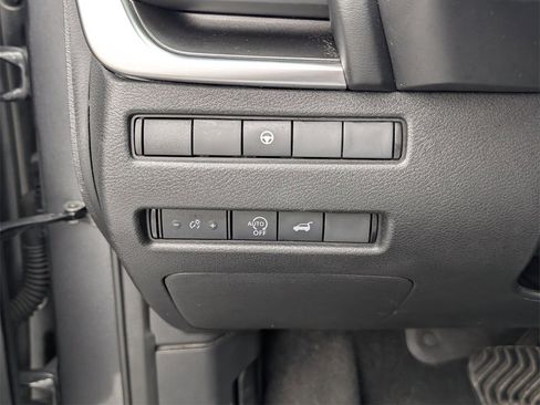 Used 2024 Nissan Rogue SV image 13