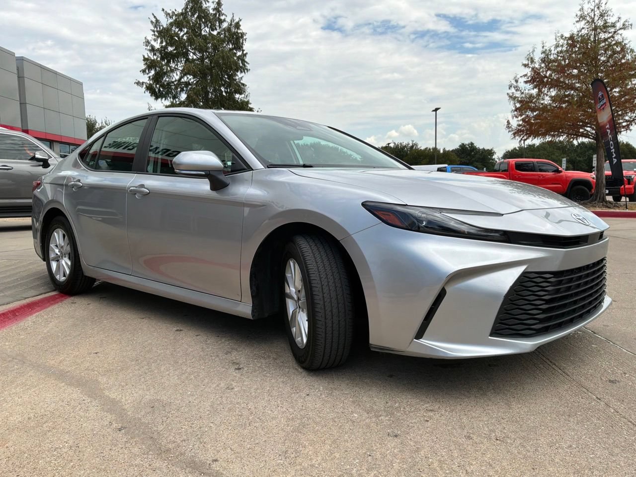 Used 2026 Toyota Camry LE FWD image 4