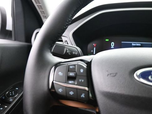 New 2025 Ford Escape SE image 15