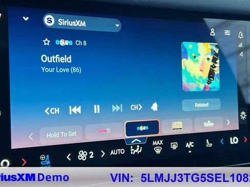 Used 2025 Lincoln Navigator L Black Label image 30