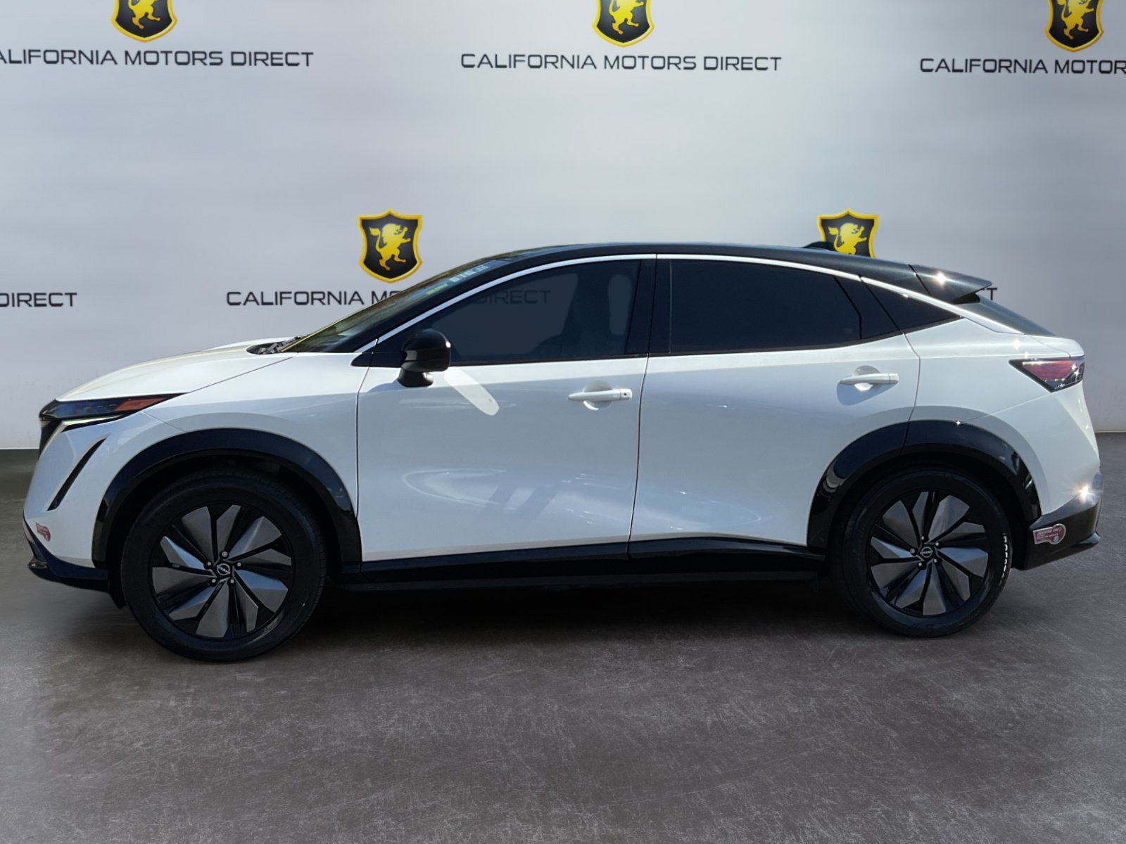 Used 2023 Nissan Ariya FWD image 8