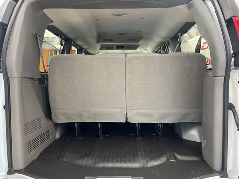Used 2024 Chevrolet Express 3500 LS w/ Chrome Appearance Package RWD image 6