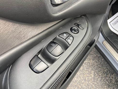 Used 2024 Nissan Murano SV w/ SV Midnight Edition Package image 14