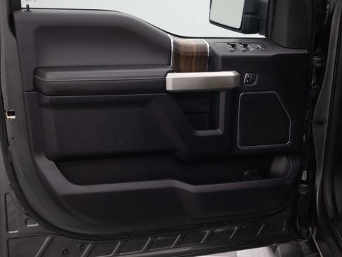 Used 2017 Ford F150 Lariat image 22