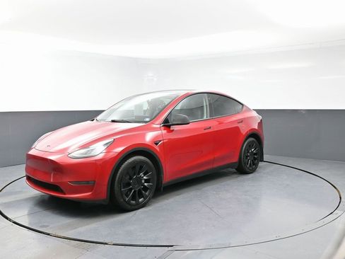 Used 2023 Tesla Model Y Long Range image 5