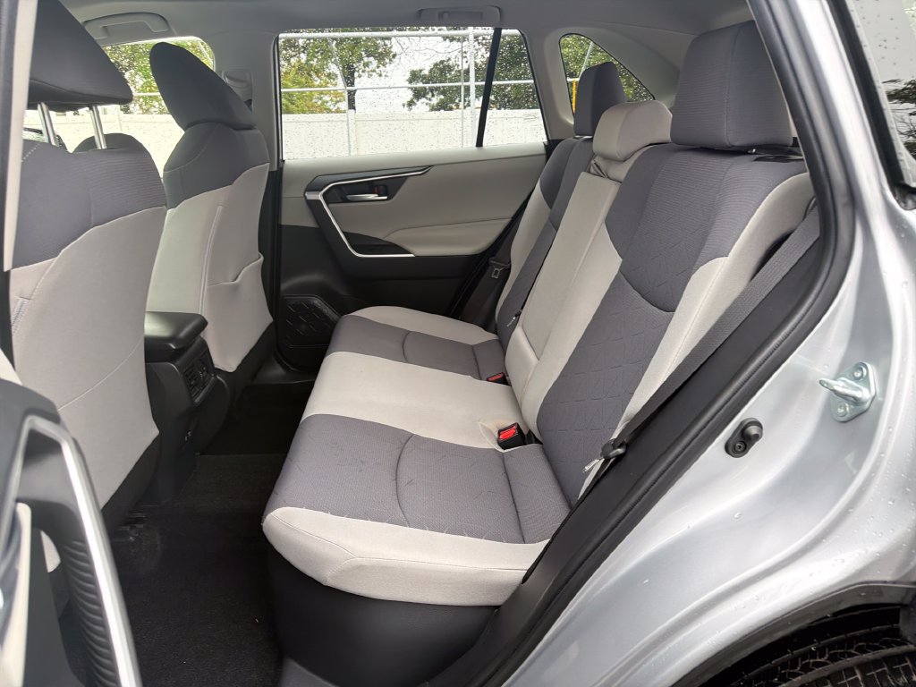 Used 2020 Toyota RAV4 XLE w/ Convenience Package AWD/4WD image 27