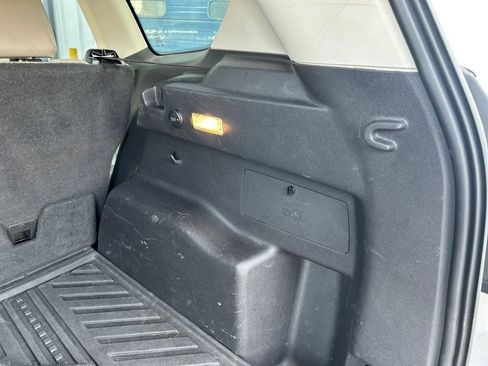 Used 2019 Ford Escape Titanium image 29