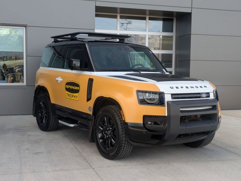 Certified 2023 Land Rover Defender 90 X-Dynamic SE image 3