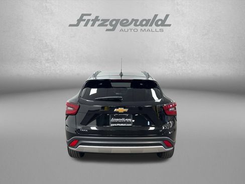 Used 2024 Chevrolet Trax LT FWD image 6