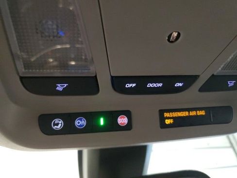 Used 2019 Chevrolet Impala LT w/ LT Convenience Package image 20