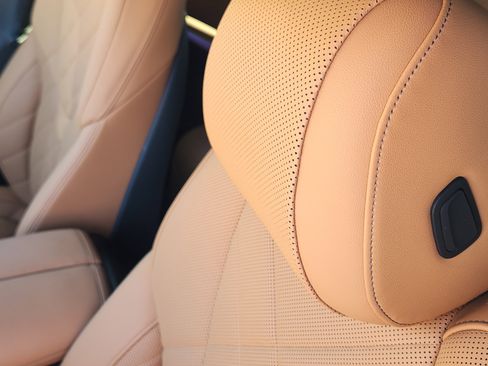 Used 2024 BMW X5 sDrive40i w/ Parking Assistance Package image 15