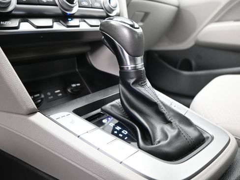 Used 2020 Hyundai Elantra ECO image 15