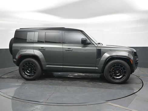Used 2025 Land Rover Defender 110 AWD/4WD image 3