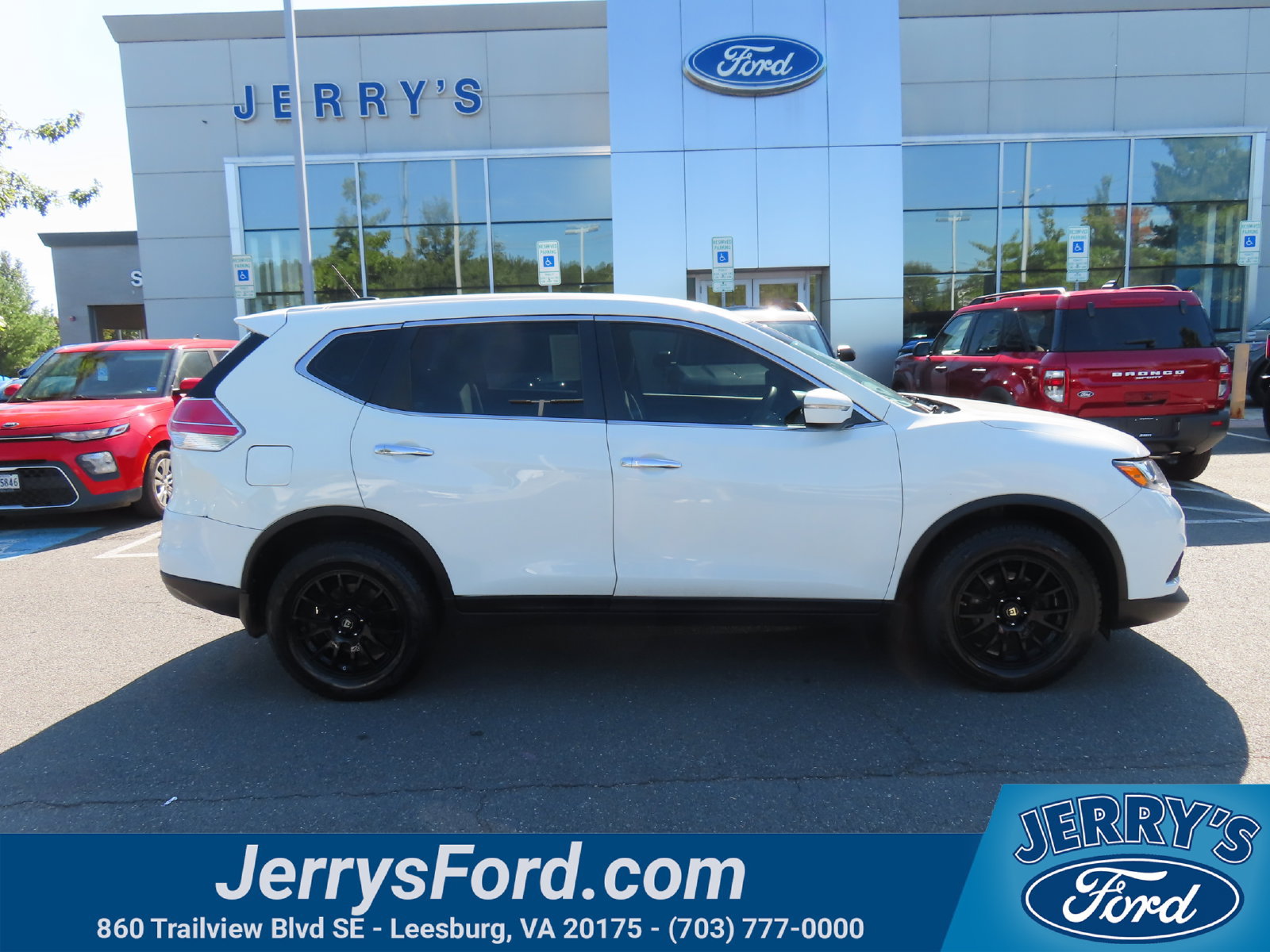 Used 2015 Nissan Rogue S AWD/4WD image 4