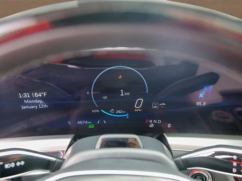 Certified 2024 Cadillac Lyriq Luxury image 10