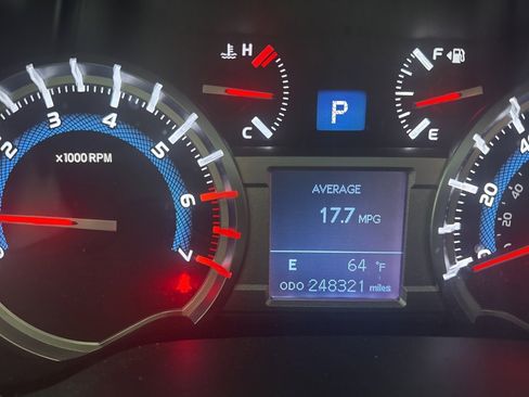 Used 2016 Toyota 4Runner SR5 image 9