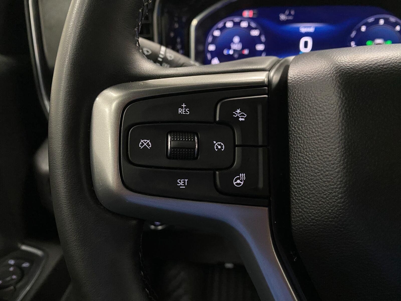 Used 2024 Chevrolet Silverado 1500 LT AWD/4WD image 17