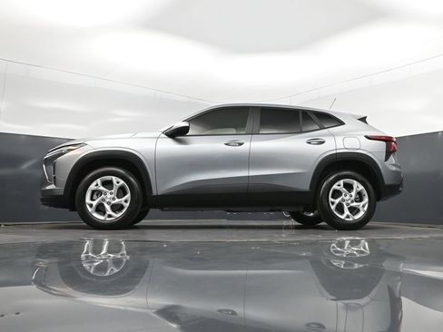 New 2026 Chevrolet Trax LS w/ LS Convenience Package image 39