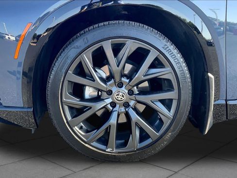 Used 2025 Toyota Crown Signia w/ Advanced Technology Package AWD/4WD image 11
