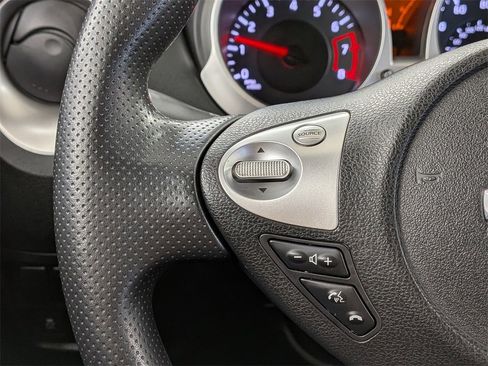 Used 2013 Nissan Juke S image 17