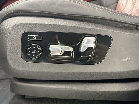 Used 2024 BMW X6 M60i w/ Executive Package image 22