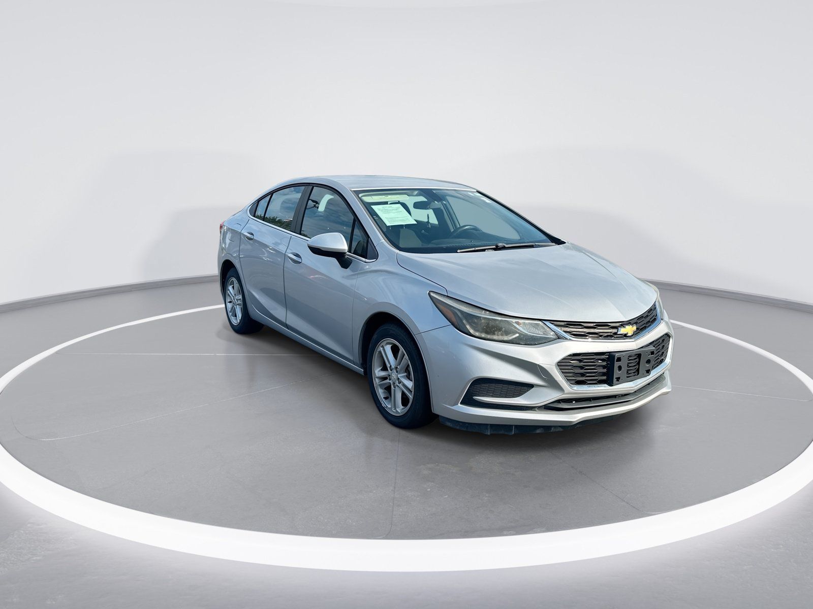 Used 2017 Chevrolet Cruze LT w/ Convenience Package FWD image 2