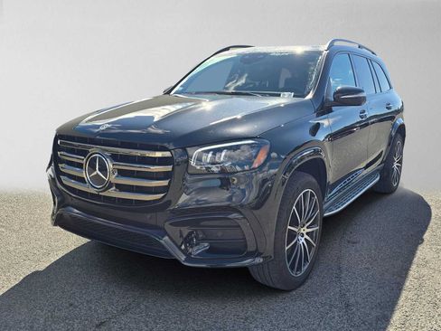 Used 2026 Mercedes-Benz GLS 450 4MATIC image 9