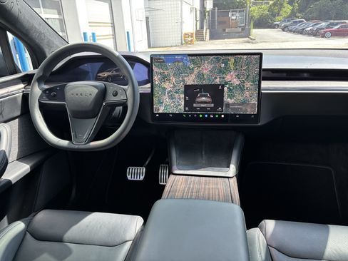 Used 2023 Tesla Model X AWD/4WD image 10