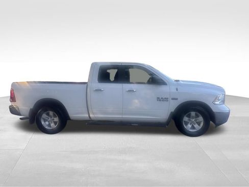 Used 2016 RAM 1500 Classic SLT RWD image 2