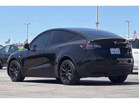 Used 2022 Tesla Model Y Long Range AWD/4WD image 6