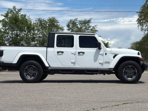 Used 2020 Jeep Gladiator Overland AWD/4WD image 8