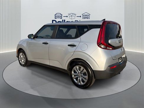 Used 2020 Kia Soul LX image 8