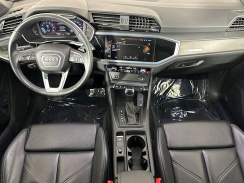 Used 2023 Audi Q3 2.0T Premium w/ Black Optic Sport Package image 12